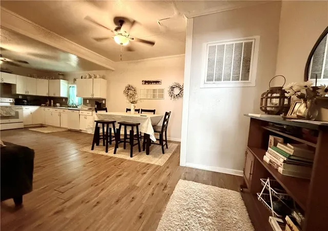 Homes for sale in Richmond, MO | 419 W Main St, Richmond, MO 64085 | MLS# 2567408