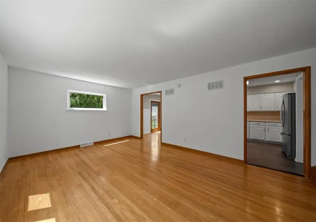 4th image of 8204 Tomahawk Rd, Prairie Village, KS 66208 | MLS# 2567764