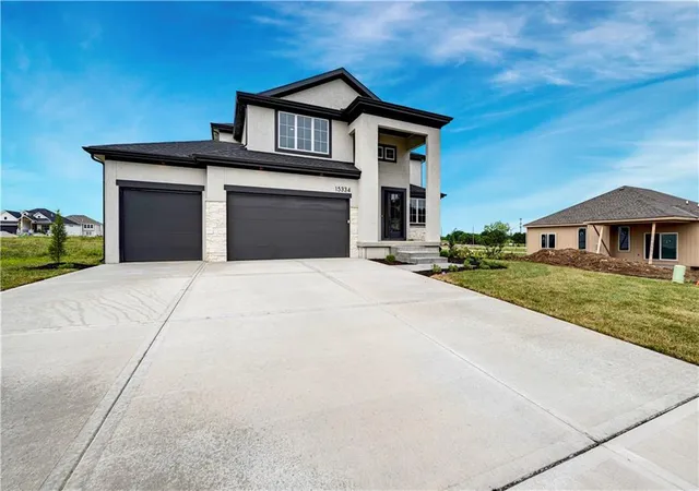 3rd image of 15334 W 162Nd St, Olathe, KS 66062 | MLS# 2567809