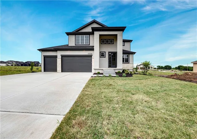 1st image of 15334 W 162nd St, Olathe, KS 66062 | MLS# 2567809