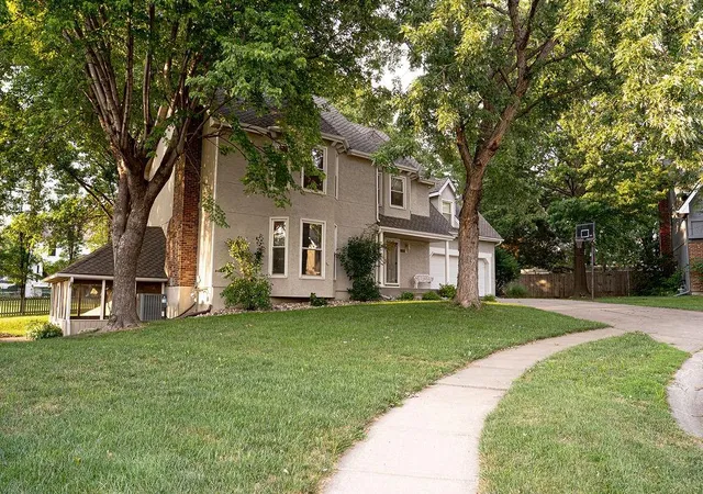 Photo 3 of Single family home for sale at 4308 61St Ct, Kansas City, MO 64119 | MLS# 2568430 | Listing updated on 2025-11-21