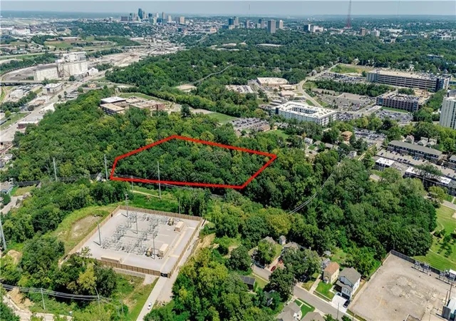 1st image of 155 S Cherokee St, Kansas City, KS 66103 | MLS# 2569037