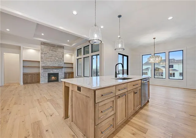 Photo 2 of Sale Pending at 16913 Parkhill St, Overland Park, KS 66221 | MLS# 2569448 | Listing updated on 2026-03-14