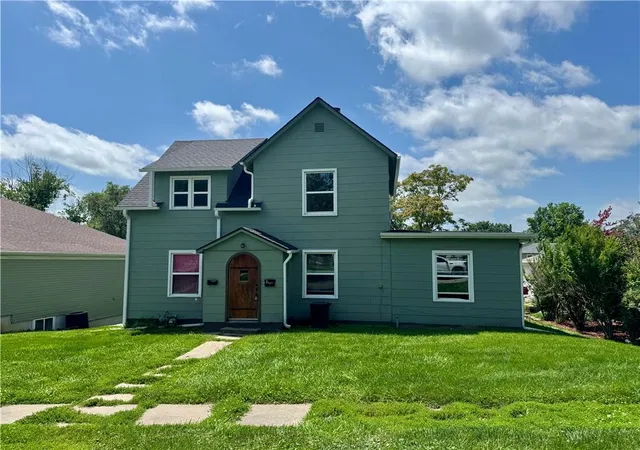Homes for sale in Maryville, MO | 512 E 4th St, Maryville, MO 64468 | MLS# 2569522