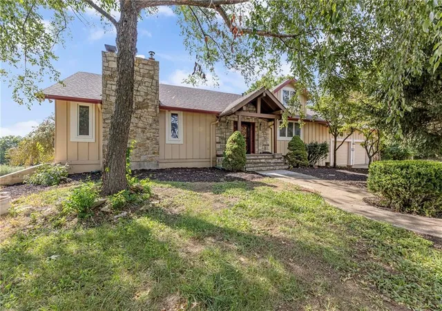 1st image of 24510 Hospital Dr, Paola, KS 66071 | MLS# 2569993