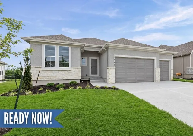 1st image of 17053 W 168th Pl, Olathe, KS 66062 | MLS# 2570227