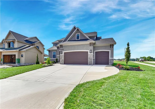 Photo 2 of Single family home for sale at 16204 S Twilight Ln, Olathe, KS 66062 | MLS# 2570297 | Listing updated on 2026-10-22