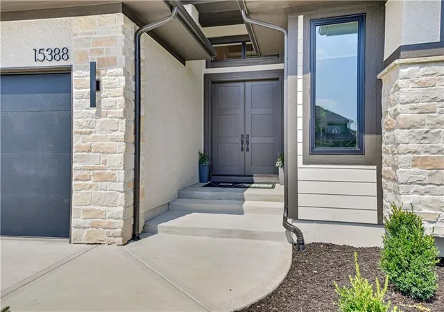 Photo 3 of Single family home for sale at 15388 W 161st Terrace, Olathe, KS 66062 | MLS# 2570358 | Listing updated on 2026-10-22