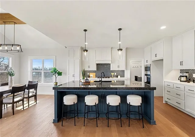 2nd image of 18409 Caenen St, Overland Park, KS 66013 | MLS# 2570648