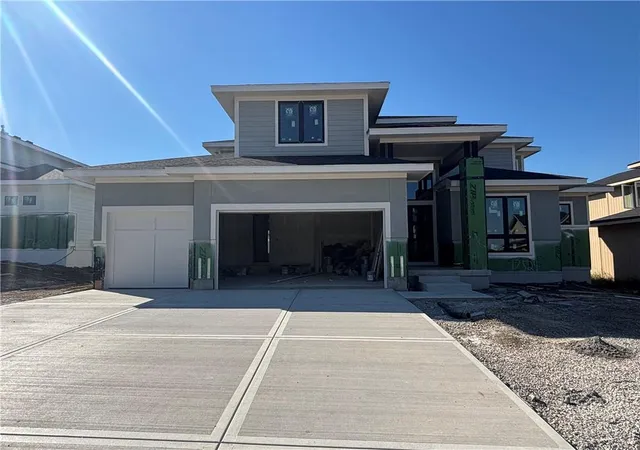 Photo 2 of Single family home for sale at 17524 Carter St, Overland Park, KS 66221 | MLS# 2571200 | Listing updated on 2026-10-14