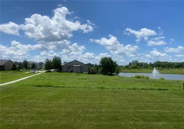 2nd image of 18681 W 193rd St, Spring Hill, KS 66083 | MLS# 2571391
