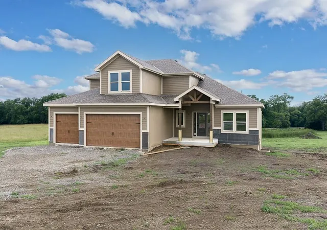 Homes for sale in Tonganoxie, KS | Lot 10 235th St, Tonganoxie, KS 66086 | MLS# 2571576