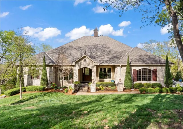Photo 3 of Single family home for sale at 6205 S Chiles Rd, Blue Springs, MO 64014 | MLS# 2572205 | Listing updated on 2026-09-30