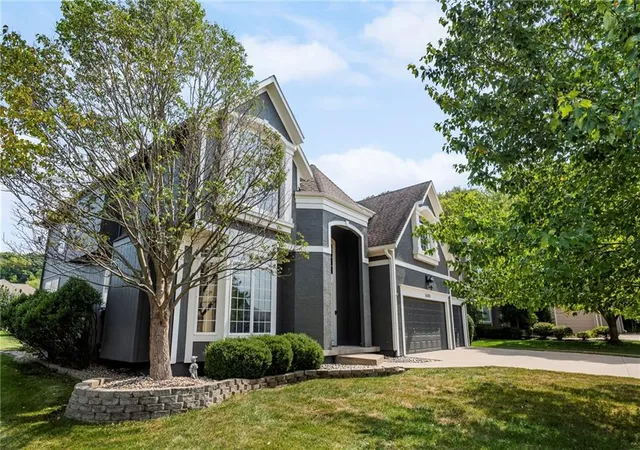 3rd image of 5605 Ne Misty Meadow Pl, Lees Summit, MO 64064 | MLS# 2575808