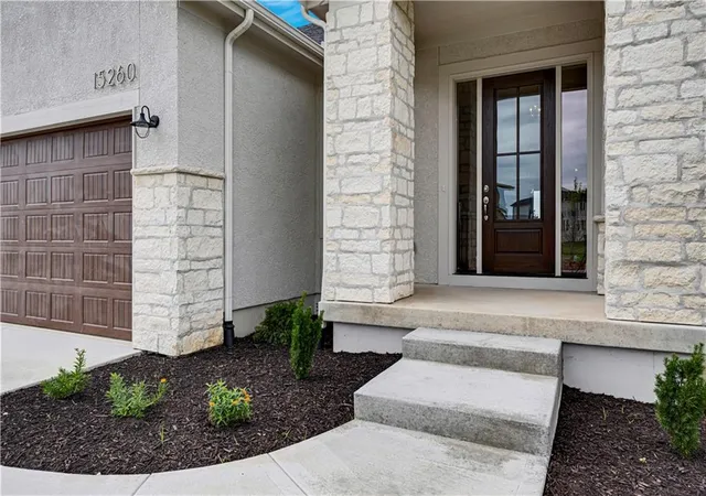 3rd image of 15260 W 161St Ct, Olathe, KS 66062 | MLS# 2575832