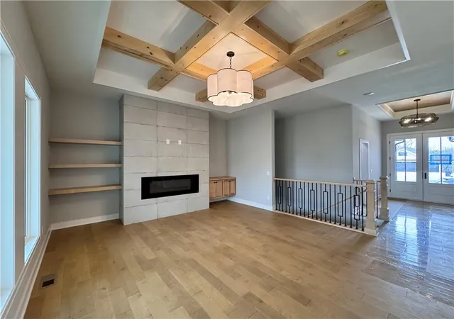 Photo 3 of Single family home for sale at 5888 Nw Black Oak Ct, Kansas City, MO 64152 | MLS# 2576101 | Listing updated on 2026-10-03
