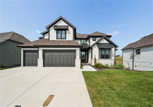 Photo 1 of Single family home for sale at 5154 Nw 47th Terrace, Riverside, MO 64150 | MLS# 2576411 | Listing updated on 2026-10-04