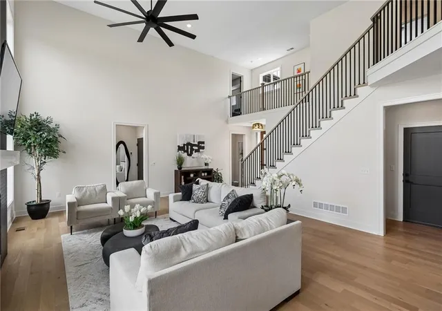 Photo 3 of Single family home for sale at 5154 NW 47th Terrace, Riverside, MO 64150 | MLS# 2576411 | Listing updated on 2026-10-04