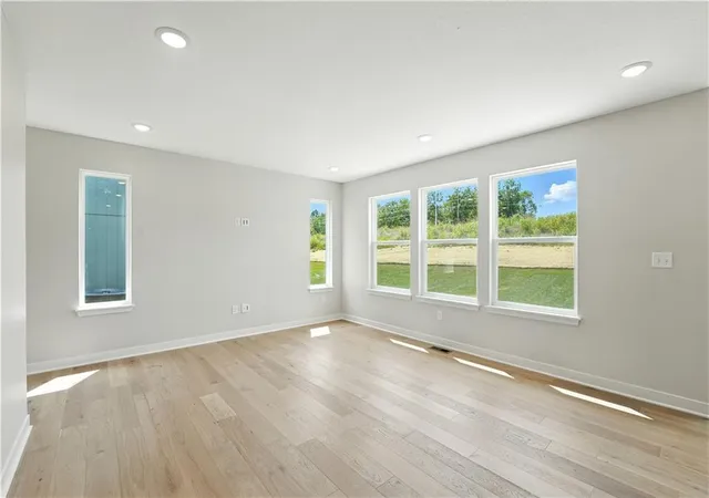 5th image of 4805 Sw 6Th Ter, Blue Springs, MO 64014 | MLS# 2576784