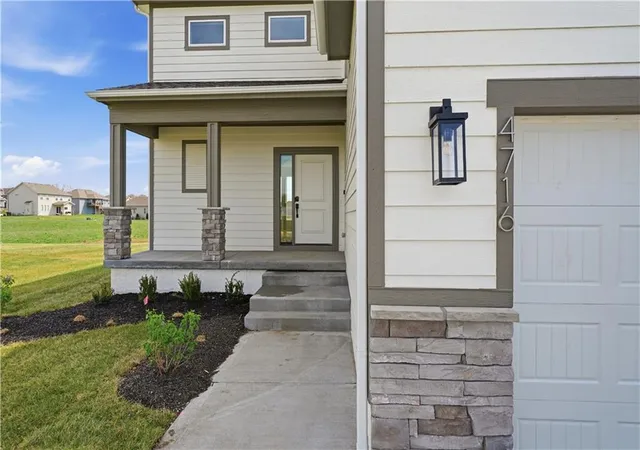 Homes for sale in Blue Springs, MO | 4716 Sw 6Th Ter, Blue Springs, MO 64014 | MLS# 2576796