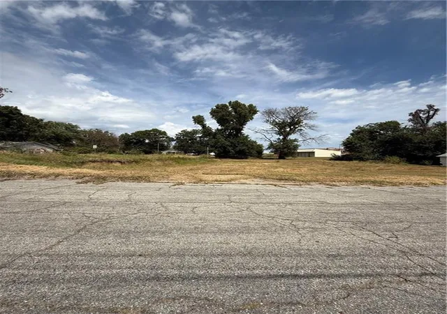 Homes for sale in Nevada, MO | 930 E Wooter St, Nevada, MO 64772 | MLS# 2576851