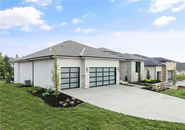 Photo 3 of Single family home for sale at 3260 W 133rd Terrace, Leawood, KS 66209 | MLS# 2576989 | Listing updated on 2026-10-01
