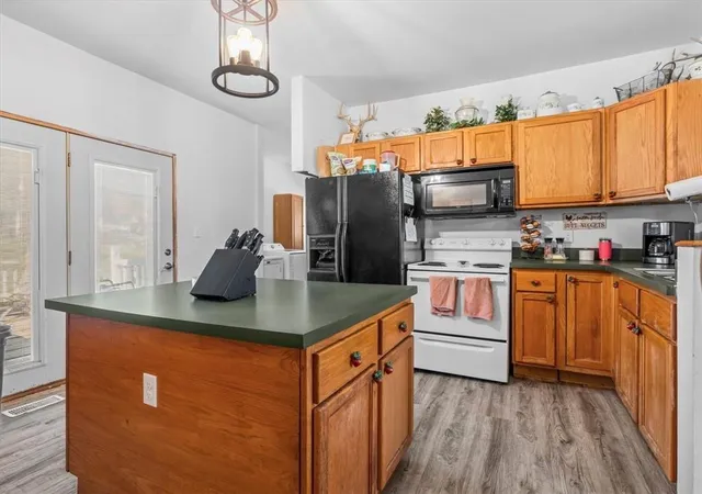 5th image of 3419 Seneca St, Saint Joseph, MO 64507 | MLS# 2576991
