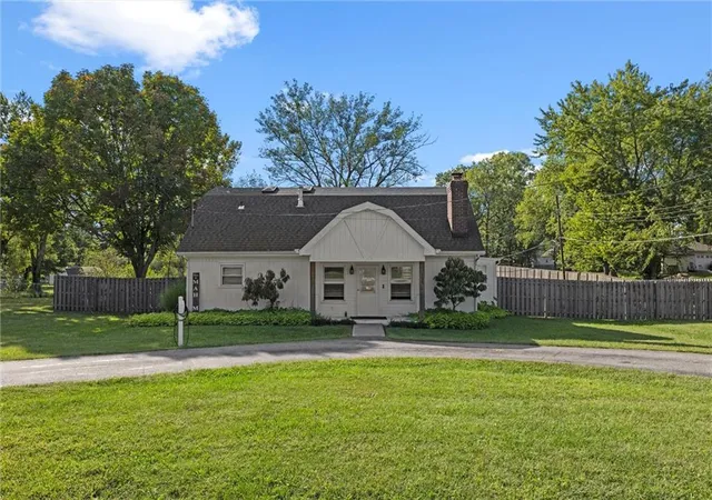 Homes for sale in Peculiar, MO | 985 Harr Grove Rd, Peculiar, MO 64078 | MLS# 2577252