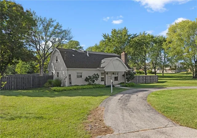 Homes for sale in Peculiar, MO | 985 Harr Grove Rd, Peculiar, MO 64078 | MLS# 2577252