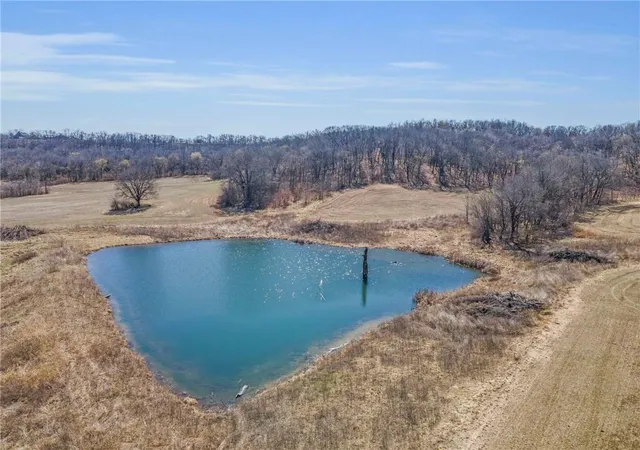 2nd image of 9256 Acres Garner Rd, Richmond, MO 64085 | MLS# 2577422