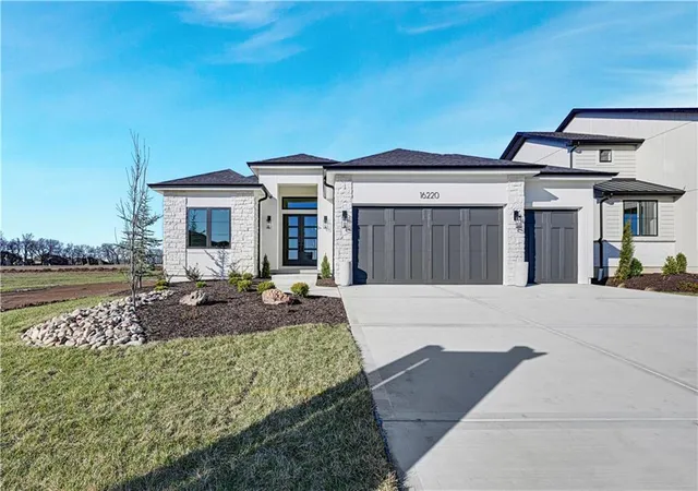 Photo 1 of Single family home for sale at 16220 S Twilight Ln, Olathe, KS 66062 | MLS# 2577936 | Listing updated on 2026-10-22