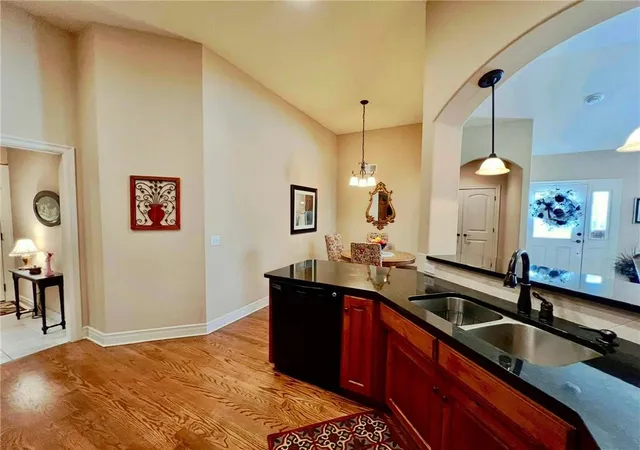 5th image of 4149 Ne Chapel Manor Dr, Lee's Summit, MO 64064 | MLS# 2578213
