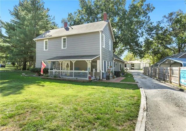 1st image of 16425 Fort Riley Rd, Leavenworth, KS 66048 | MLS# 2578224