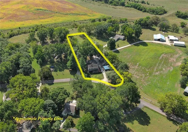 35th image of 16425 Fort Riley Rd, Leavenworth, KS 66048 | MLS# 2578224