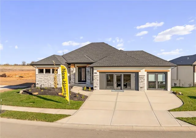 Photo 1 of Single family home for sale at 11209 S Sunray St, Olathe, KS 66061 | MLS# 2578228 | Listing updated on 2026-06-18