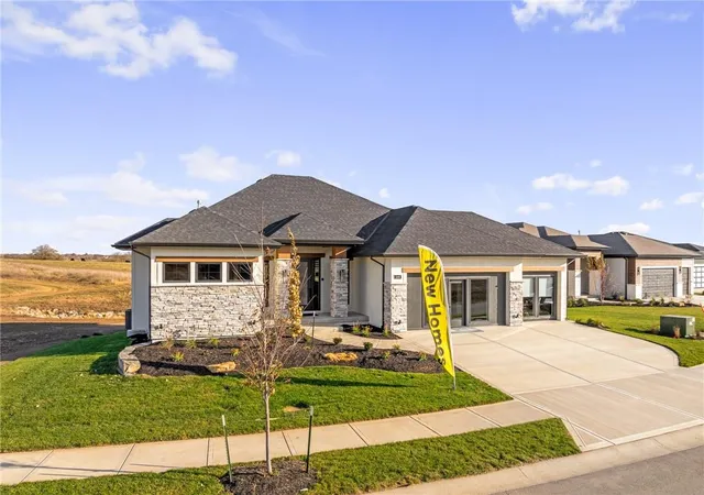 Photo 2 of Single family home for sale at 11209 S Sunray St, Olathe, KS 66061 | MLS# 2578228 | Listing updated on 2026-06-18