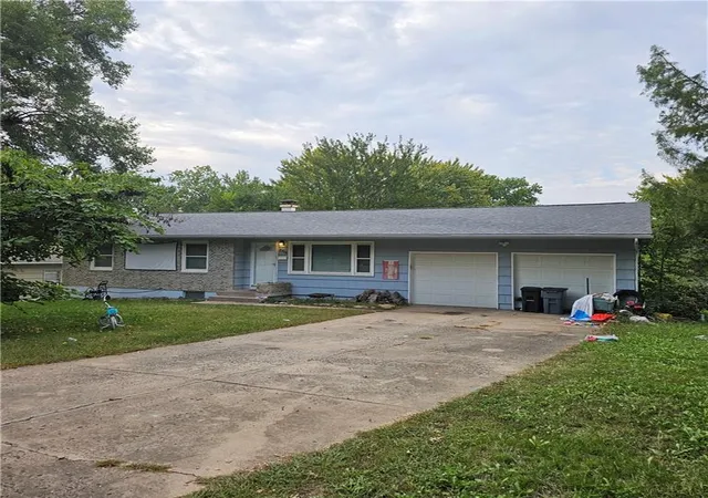 1st image of 8816 E 84th St, Raytown, MO 64138 | MLS# 2578308