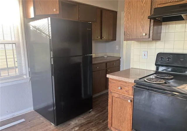 Photo 3 of Single family home for sale at 1025 E 84th Terrace, Kansas City, MO 64131 | MLS# 2578514 | Listing updated on 2026-08-28