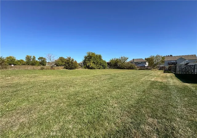 2nd image of 901 Lucy Webb Rd, Raymore, MO 64083 | MLS# 2578787