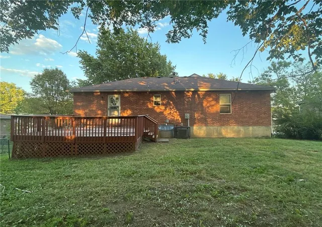 Photo 2 of Single family home for sale at 1708 Balboa St, Lees Summit, MO 64086 | MLS# 2579408 | Listing updated on 2026-10-09