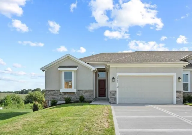 1st image of 14669 Amanda Ln, Basehor, KS 66007 | MLS# 2581087