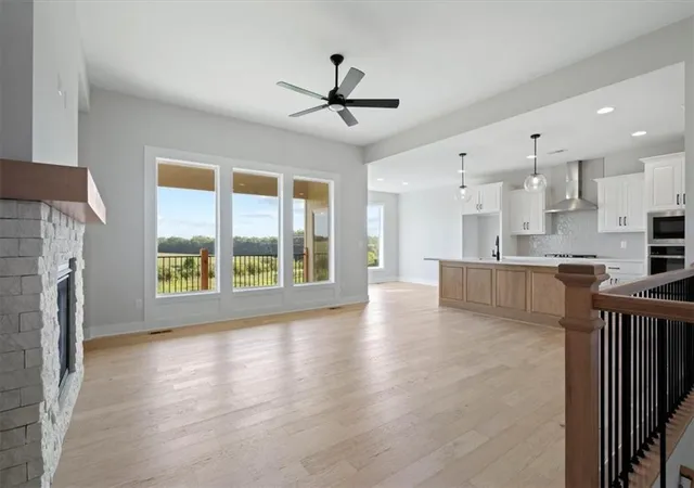 5th image of 14669 Amanda Ln, Basehor, KS 66007 | MLS# 2581087