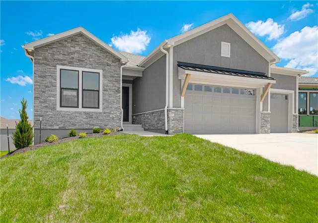 Photo 2 of Single family home for sale at 4935 Nw Martin St, Kansas City, MO 64151 | MLS# 2581131 | Listing updated on 2026-10-02