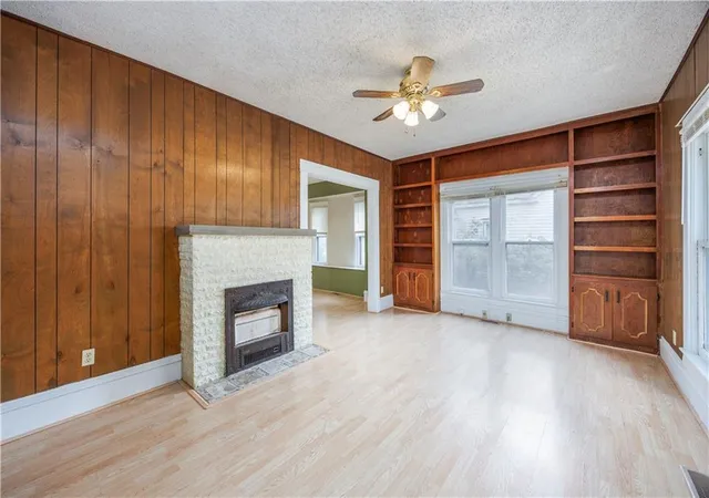 Photo 4 of Sale Pending at 216 S 14Th St, Independence, KS 67301 | MLS# 2581926 | Listing updated on 2026-10-29