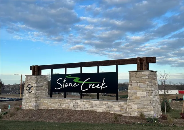 Photo 19 of Sale Pending at 449 Rock Crk Dr, Tonganoxie, KS 66086 | MLS# 2582321 | Listing updated on 2026-07-05