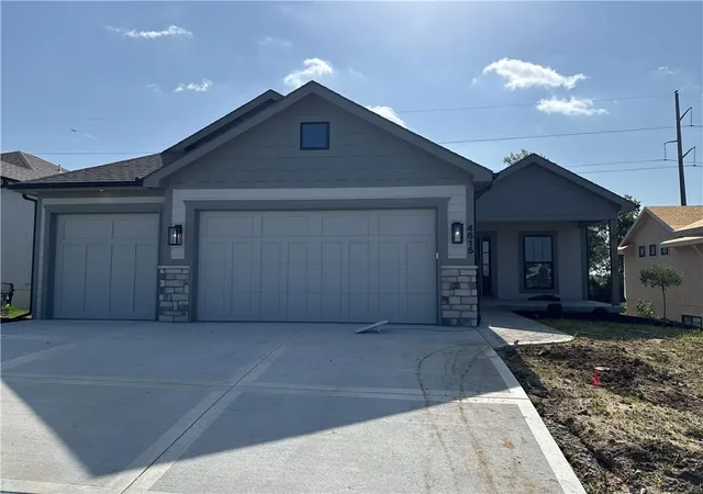 Homes for sale in Riverside, MO | 4815 Nw Martin St, Riverside, MO 64150 | MLS# 2582397