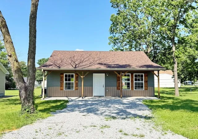Homes for sale in El Dorado Springs, MO | 904 S Kirkpatrick St, El Dorado Springs, MO 64744 | MLS# 2582498