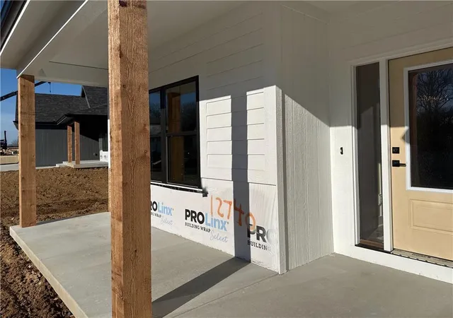 2nd image of 12740 Nw Larkspur Ln, Platte City, MO 64079 | MLS# 2582846