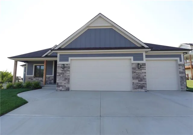 Photo 1 of Single family home for sale at 12770 Nw Larkspur Ln, Platte City, MO 64079 | MLS# 2582917 | Listing updated on 2026-09-27
