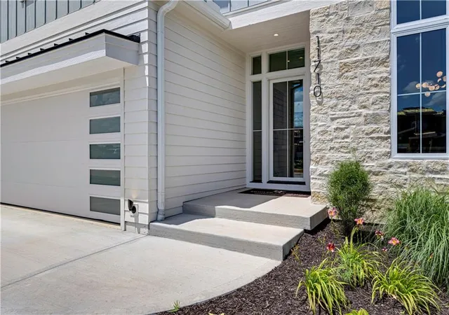 Photo 3 of Single family home for sale at 11710 W 181st Terrace, Overland Park, KS 66013 | MLS# 2583664 | Listing updated on 2026-10-22